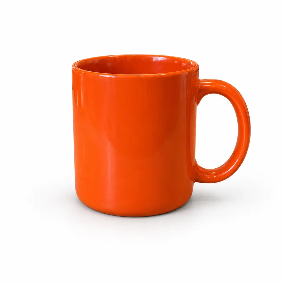 A mesma caneca em uma apresentação de estúdio, após o tratamento ilustrativo.